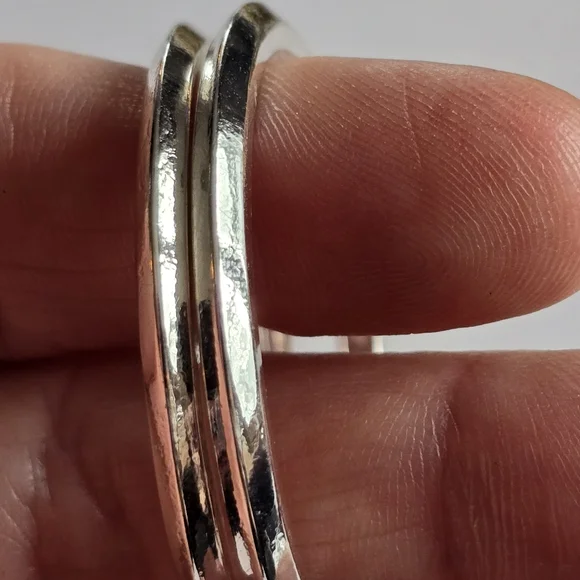 Liz Claiborne hoop earrings silver tone metal hoops big large classic LC - Picture 2 of 10